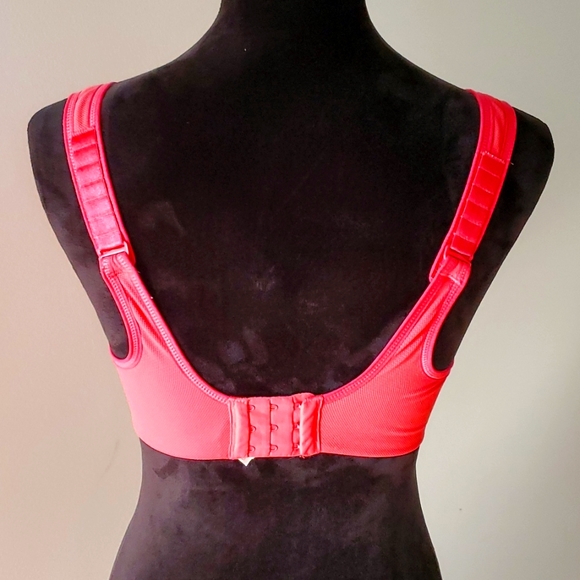 Wacoal sports Bra - Picture 4 of 7